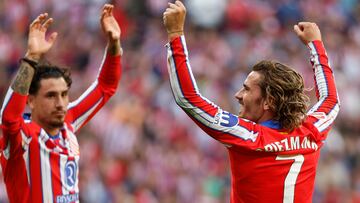 MADRID, 20/10/2024.- El delantero francés del Atlético de Madrid Antoine Griezmann celebra tras anotar el segundo tanto de su equipo durante el encuentro correspondiente a la décima jornada de LaLiga EA Sports entre el Atlético de Madrid y el CD Leganés disputado este domingo en el estadio Metropolitano de Madrid. EFE/ Chema Moya