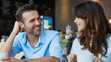 Si evitas el contacto visual al hablar, la psicología dice que tienes estos 5 rasgos comunes