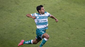 Santos Laguna vence a Rayados en la ida de los cuartos de final.