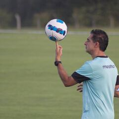 El portugués Renato Paiva, muy cerca del León