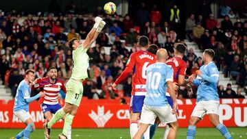 Daniel Fuzato en una acción del Granada-Ibiza.