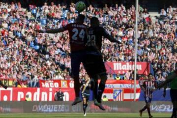 Giménez y Bebe en un salto.