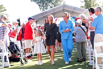 Team USA captain Stacy Lewis and European captain Suzann Pettersen during the Opening Ceremony prior to the 2024 Solheim Cup.