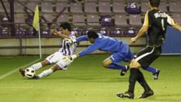 <b>SIN SUERTE. </b>Javi Guerra pudo aprovechar un error de la defensa albaceteña al final del encuentro, pero se quedó sin ángulo.