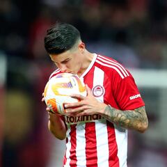 Plan de Olympiacos con James y la plantilla durante el Mundial