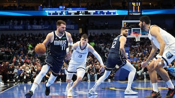 The Los Angeles Lakers have been busy even before the free agent market opened, and today they inked a deal with power forward Jake LaRavia.