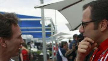 <b>CHARLA ENTRE JEFES. </b>Christian Horner (Red Bull) y Stefano Domenicali hablando en Albert Park.