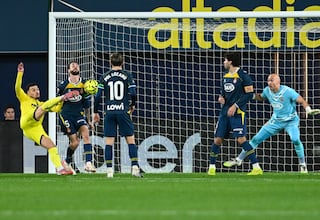 De fortaleza a castillo de naipes