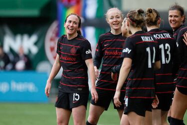 NWSL breaks opening-week attendance record