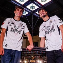 El Albacete presenta su primera equipación