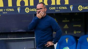 Cervera: "No ha querido pitar el penalti, no tiene explicación".