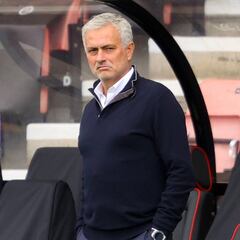 Mou mantiene la intriga sobre Bale