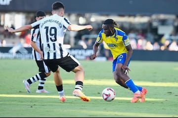 Rominigue Kouamé en la victoria del Cádiz CF frente al Cartagena. Foto: Cádiz CF.