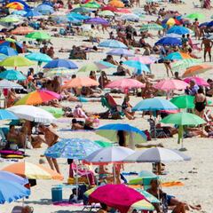 Vigo multa por orinar en el mar: ¿qué se sabe sobre la vigilancia y los controles en las playas?
