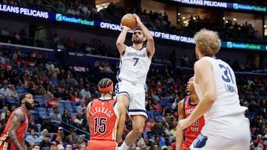 Memphis Grizzlies forward Santi Aldama (7) shoots against New Orleans Pelicans guard Jose Alvarado (15) during the first half at Smoothie King Center.