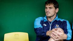 A Bola: Casillas comunicará su marcha del Oporto en unos días