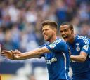 Huntelaar devuelve al Schalke a la pelea por plazas europeas
