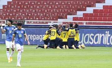 La Selección Colombia de fútbol cayó 6-1 ante Ecuador en Quito por la cuarta jornada de las Eliminatorias Sudamericanas para el Mundial de fútbol de Catar 2022.