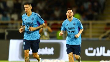 Soccer Football - International Friendly - Argentina Training - Al Nahyan Stadium, Abu Dhabi, United Arab Emirates - November 14, 2022 Argentina's Lionel Messi and Angel Di Maria during training REUTERS/Amr Alfiky