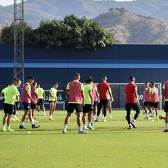 La plantilla está preocupada: solo se pueden inscribir de 12 a 14 jugadores