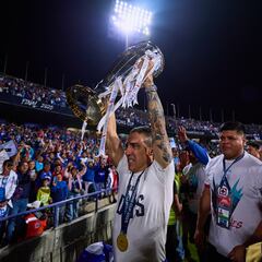 Sin estadio y sin pretextos para Cruz Azul