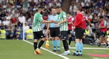 Nabil Fekir es sustituido por Joaquín.