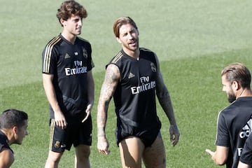 El Madrid entrena pensando en el debut liguero en el Bernabéu