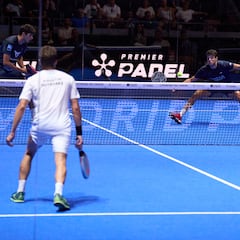 Qué es la ‘bola huevo’, la jugada más conflictiva del pádel y por la que seguro has tenido más de una discusión