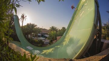 El increíble vídeo de skate en un parque acuático vacío de Dubái