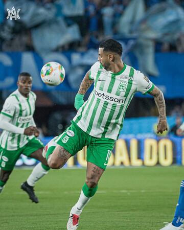 En 2023 volvió al fútbol colombiano tras sus experiencias por México y Argentina. El volante firmó con América de Cali y se destacó en el arranque, luego no pudo ser determinante, pero Atlético Nacional salió a su rescate en donde ha sido figura de inmediato y ha conseguido ser el 10 y el capitán del equipo verdolaga. Su media distancia sigue siendo una de sus principales armas.