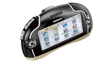 The 10 old cell phones we have gathering dust at home that collectors are paying a fortune for