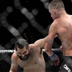 Masvidal aplasta a Nate Díaz antes de un controvertido final