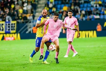 El Cádiz despide disciplinariamente a Fali