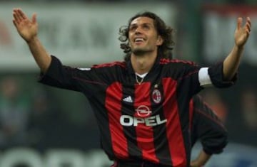 Es una leyenda viva del AC Milan y del fútbol italiano. Es el jugador que más partidos ha disputado en la Serie A. En su haber tiene 7 Ligas italianas, 5 Copas de Europa, 1 Copa de Italia, 5 Supercopas de Italia, 5 Supercopas de Europa, 2 Copas Interconti