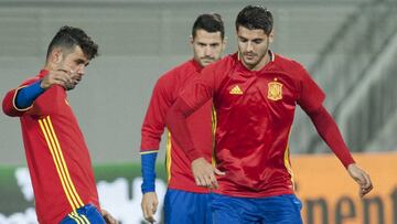 Diego Costa, Vitolo y Morata con la Selecci&oacute;n. 