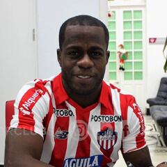 Junior oficializa a Carmelo Valencia