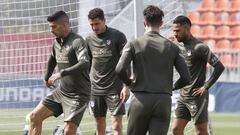 Luis Su&aacute;rez, Gim&eacute;nez, Vrsaljko y Lodi, en el entrenamiento del Atl&eacute;tico.