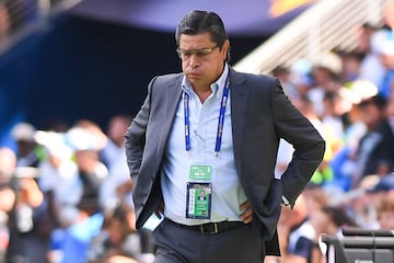 Luis Fernando Tena durante un partido de Guatemala.