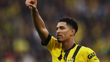 Soccer Football - Bundesliga - Borussia Dortmund v Eintracht Frankfurt - Signal Iduna Park, Dortmund, Germany - April 22, 2023 Borussia Dortmund's Jude Bellingham celebrates scoring their first goal REUTERS/Thilo Schmuelgen DFL REGULATIONS PROHIBIT ANY USE OF PHOTOGRAPHS AS IMAGE SEQUENCES AND/OR QUASI-VIDEO.