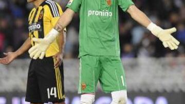 <b>DESESPERADO. </b>Roberto, el sábado en Anoeta, expresa su frustración ante lo sucedido.