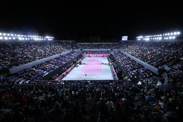 La española ha conquistado en dos sets el primer Masters femenino para el tenis español 28 años después de la final que disputó Arantxa en 1993.