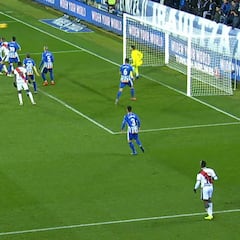 El gol de Raúl De Tomás que saca al Rayo de puestos de descenso