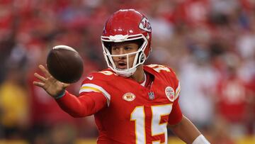 KANSAS CITY, MISSOURI - SEPTEMBER 07: Patrick Mahomes #15 of the Kansas City Chiefs throws a lateral pass in the first quarter against the Detroit Lions at GEHA Field at Arrowhead Stadium on September 07, 2023 in Kansas City, Missouri. Jamie Squire/Getty Images/AFP (Photo by JAMIE SQUIRE / GETTY IMAGES NORTH AMERICA / Getty Images via AFP)