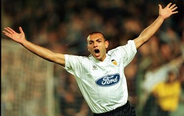 “Hay que tenerlos bien puestos para aguantar en el Valencia”