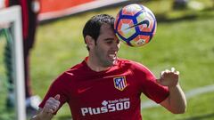 Godín: "No es casualidad que el Leicester eliminara al Sevilla"