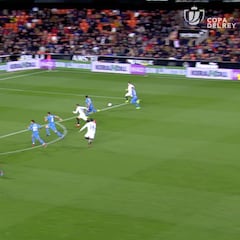 Éxtasis en Mestalla: los goles en el 92' y 93' para la remontada