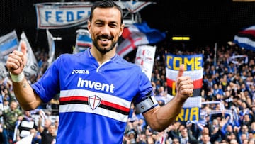 Genoa (Italy), 14/04/2019.- Sampdoria&#039;s Italian forward Fabio Quagliarella celebrates after winning the Italian Serie A soccer match UC Sampdoria vs Genoa CFC at Luigi Ferraris Stadium in Genoa, Italy, 14 April 2019. (Italia, G&eacute;nova) EFE/EPA/SIMONE ARVEDA