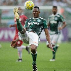 El acuerdo de Barcelona por Mina no excluye a otros clubes