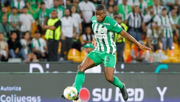 Andrés Felipe Román, lateral derecho de Atlético Nacional
