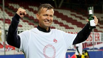 El flamante nuevo director técnico del RB Leipzig sigue ganando reconocimientos para llegar a Alemania con las expectativas altas en logros.